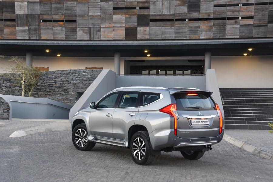  Mitsubishi Pajero Sport 2017 года  (ZA) (фото 7 из 29)